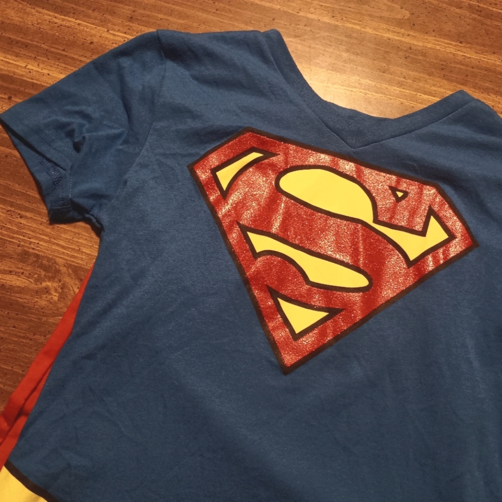 SUPERGIRL T-SHIRT WITH CAPE - Small // Cosplay Costume Tee Shirt DC Comics Hero - Picture 3 of 14